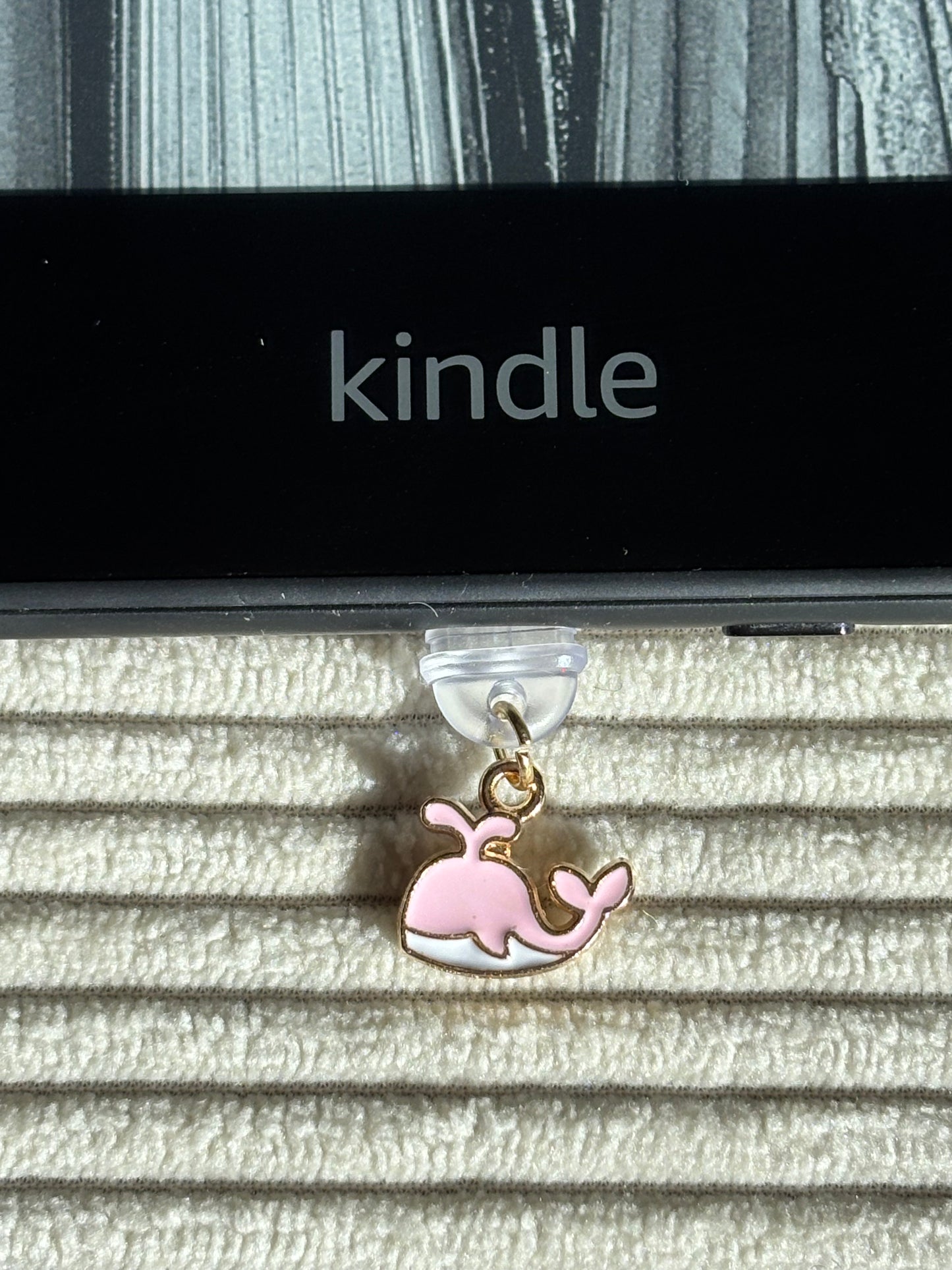 Charm anti-poussière USB-C - Baleine rose
