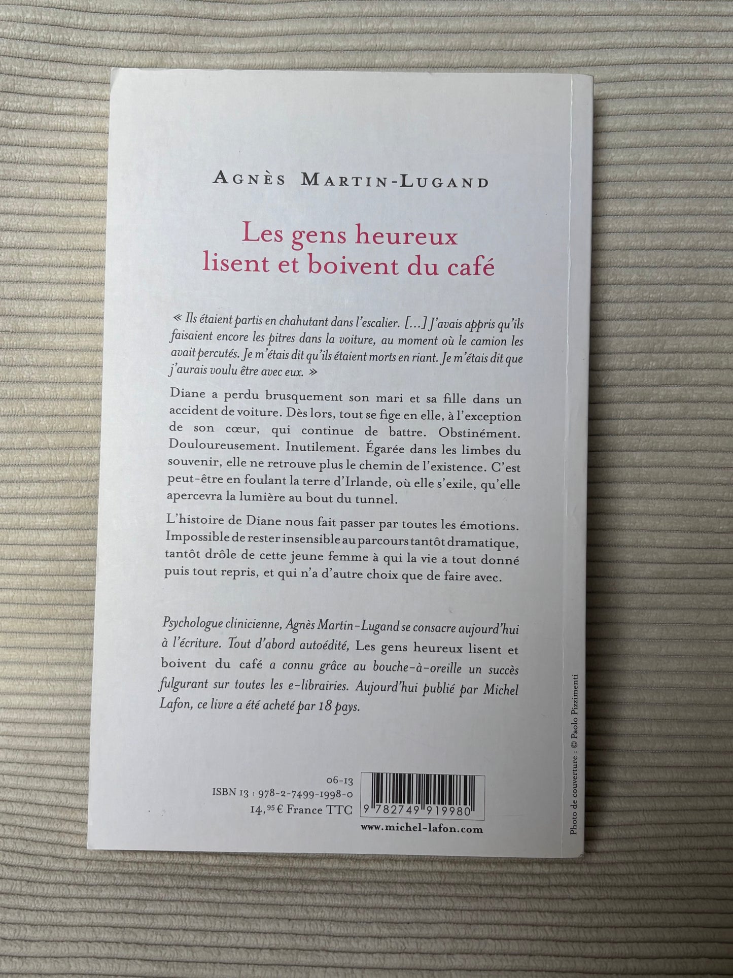 Les gens heureux lisent et boivent du café - Agnès Martin-Lugand