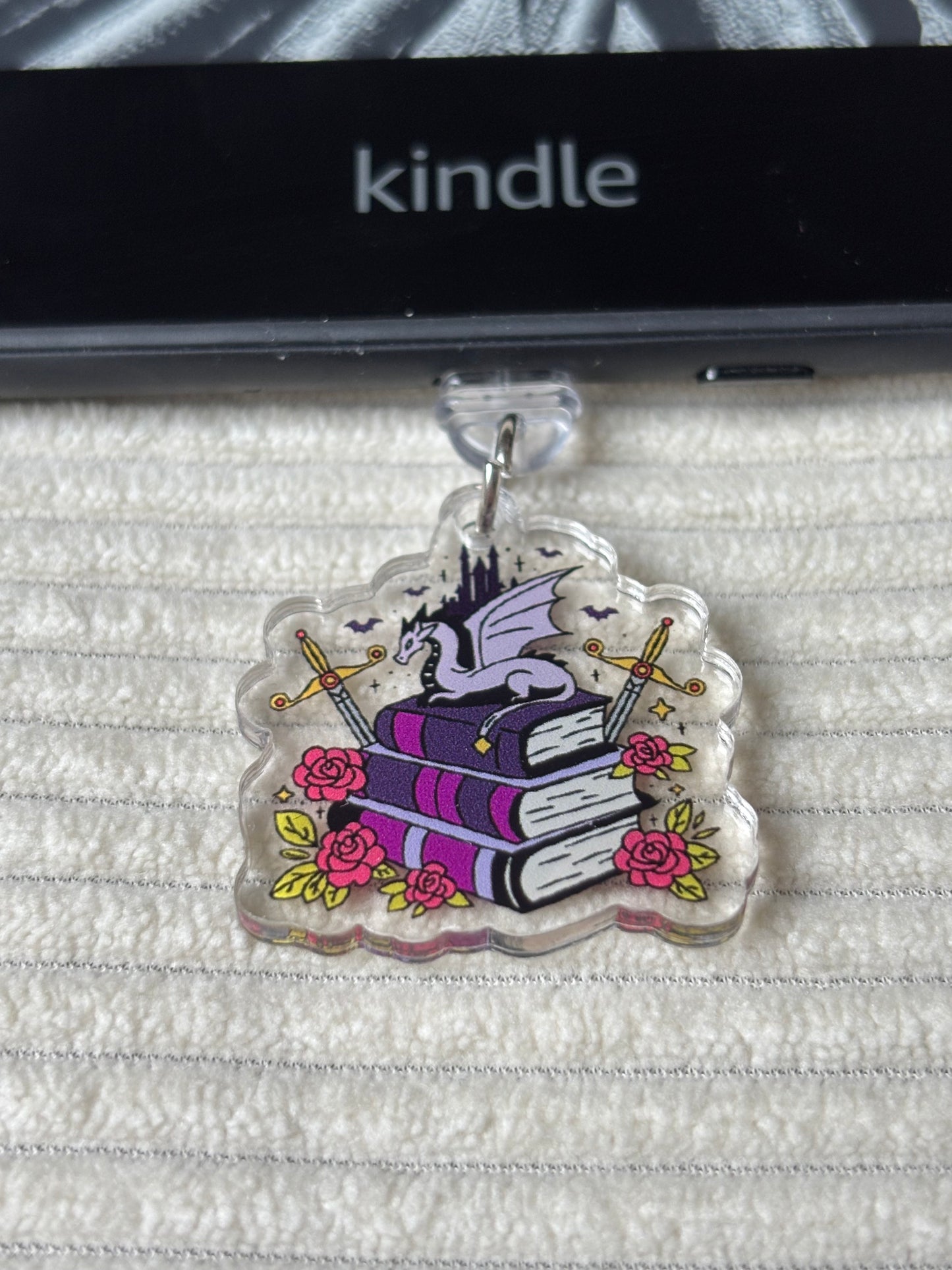 Charm anti-poussière USB-C - Dragon & livres
