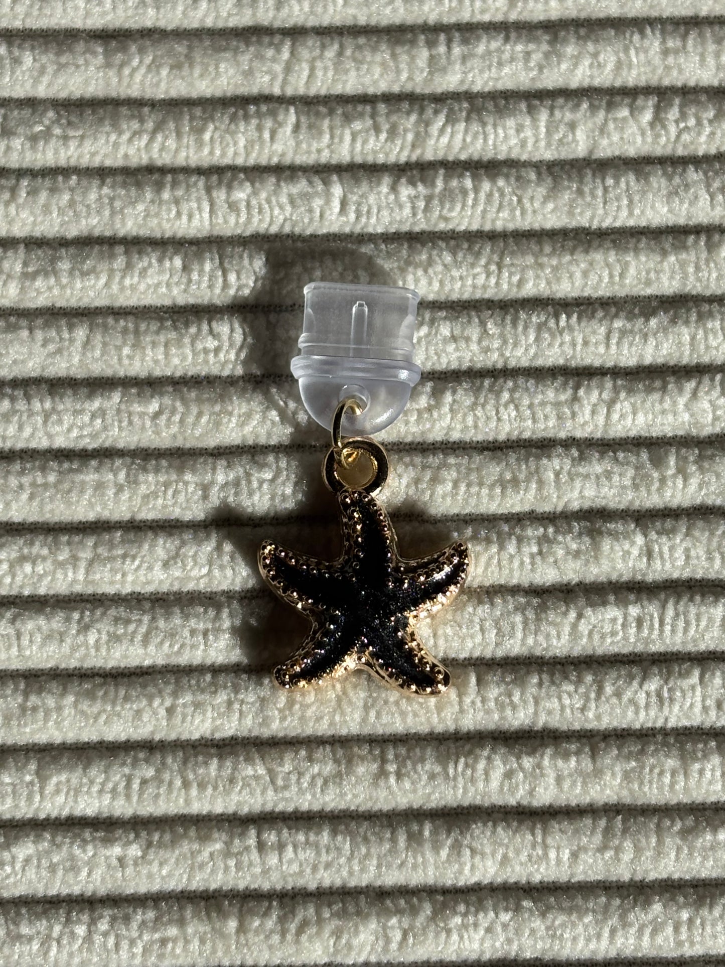 Charm anti-poussière USB-C - Étoile de mer noire
