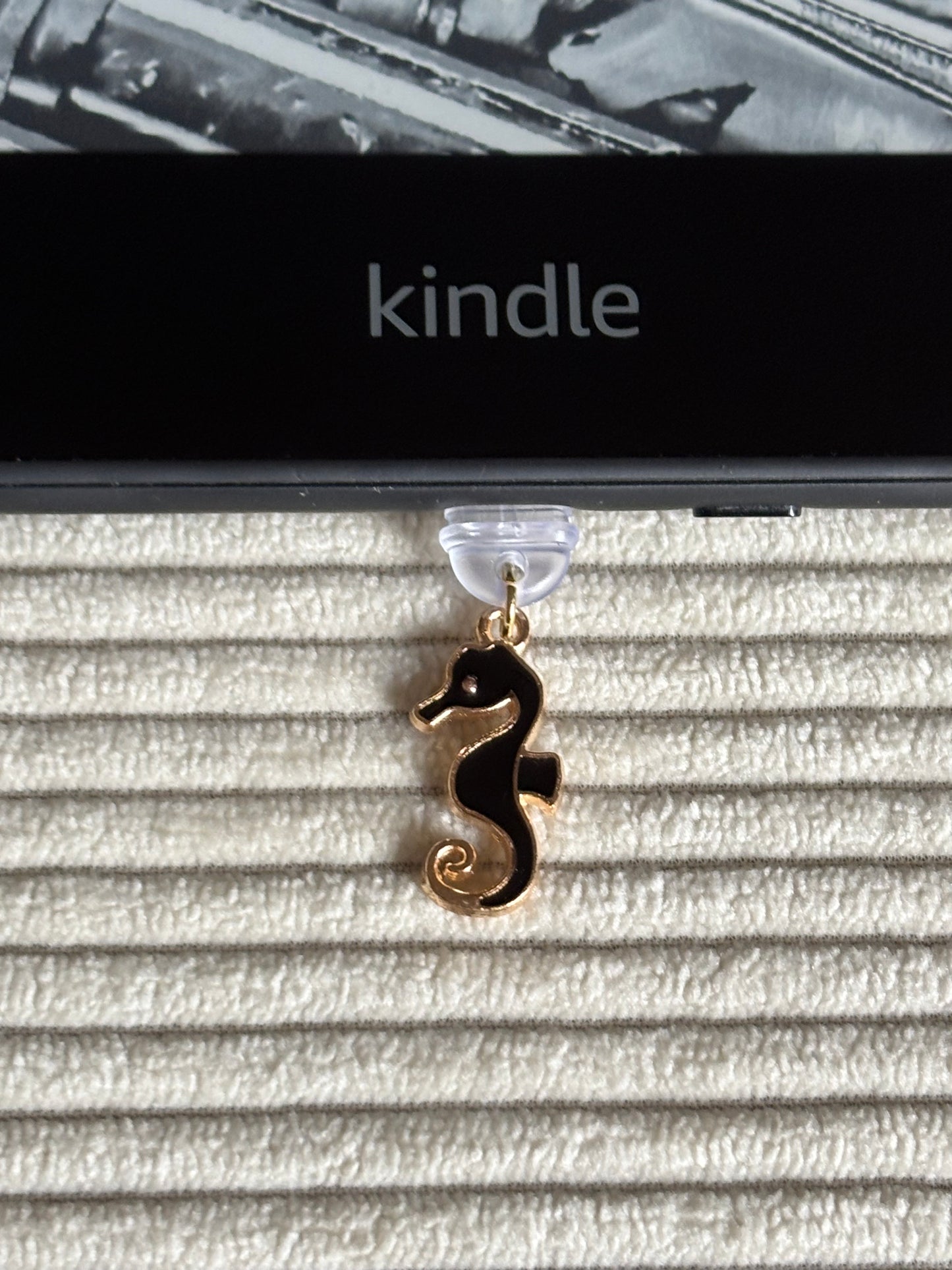 Charm anti-poussière USB-C - Hippocampe noir