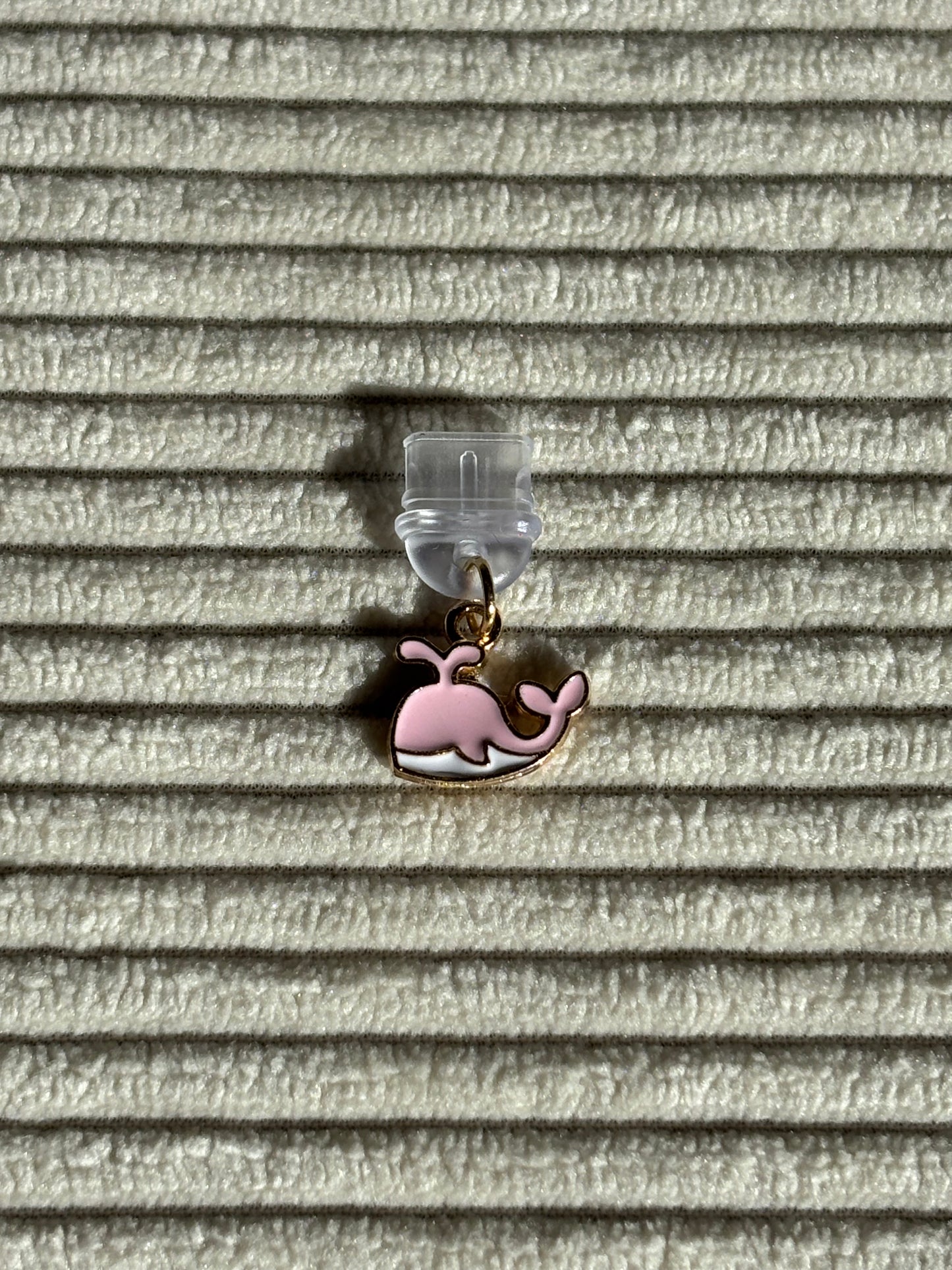 Charm anti-poussière USB-C - Baleine rose