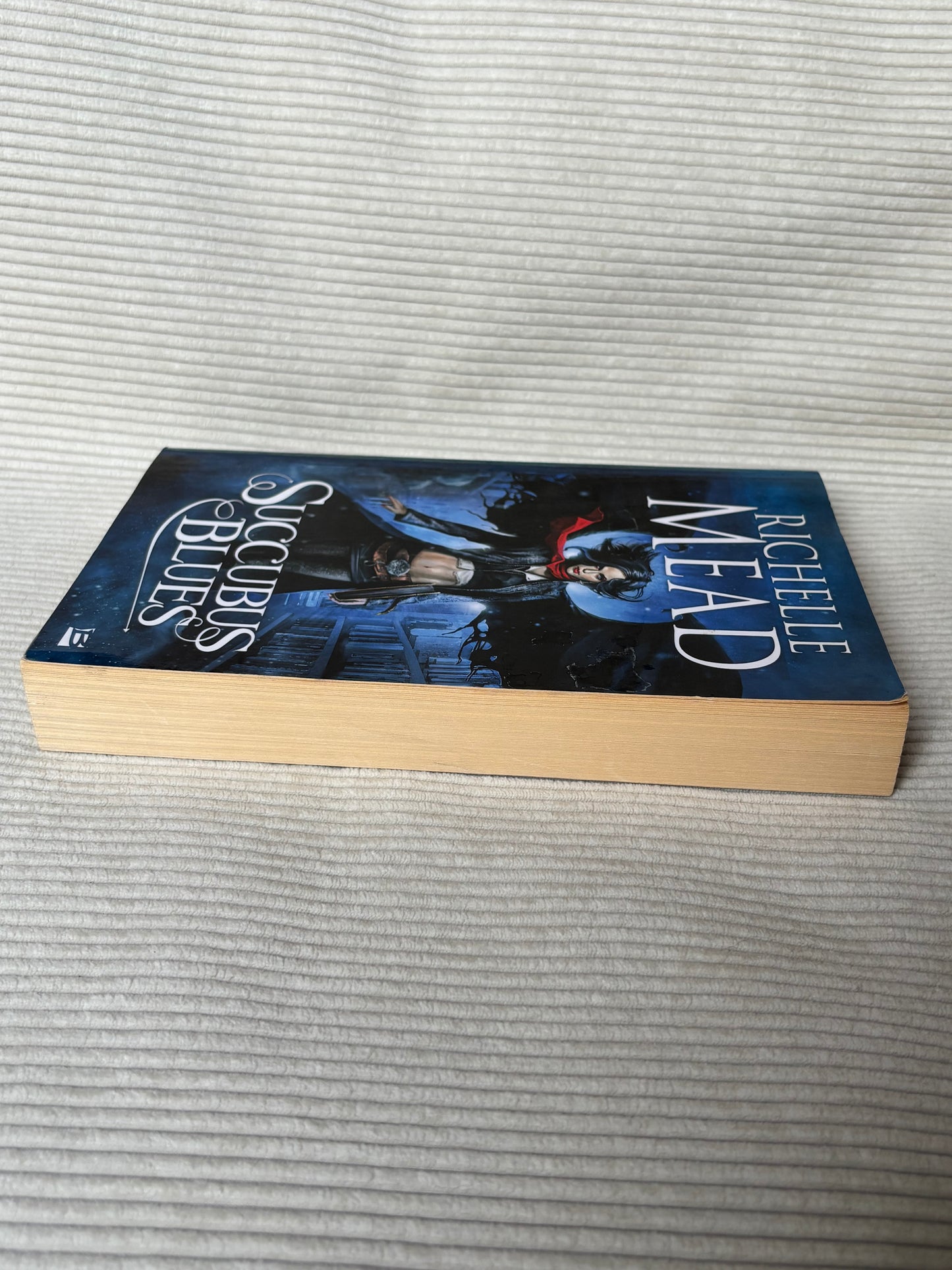 Succubus Blues - Richelle Mead