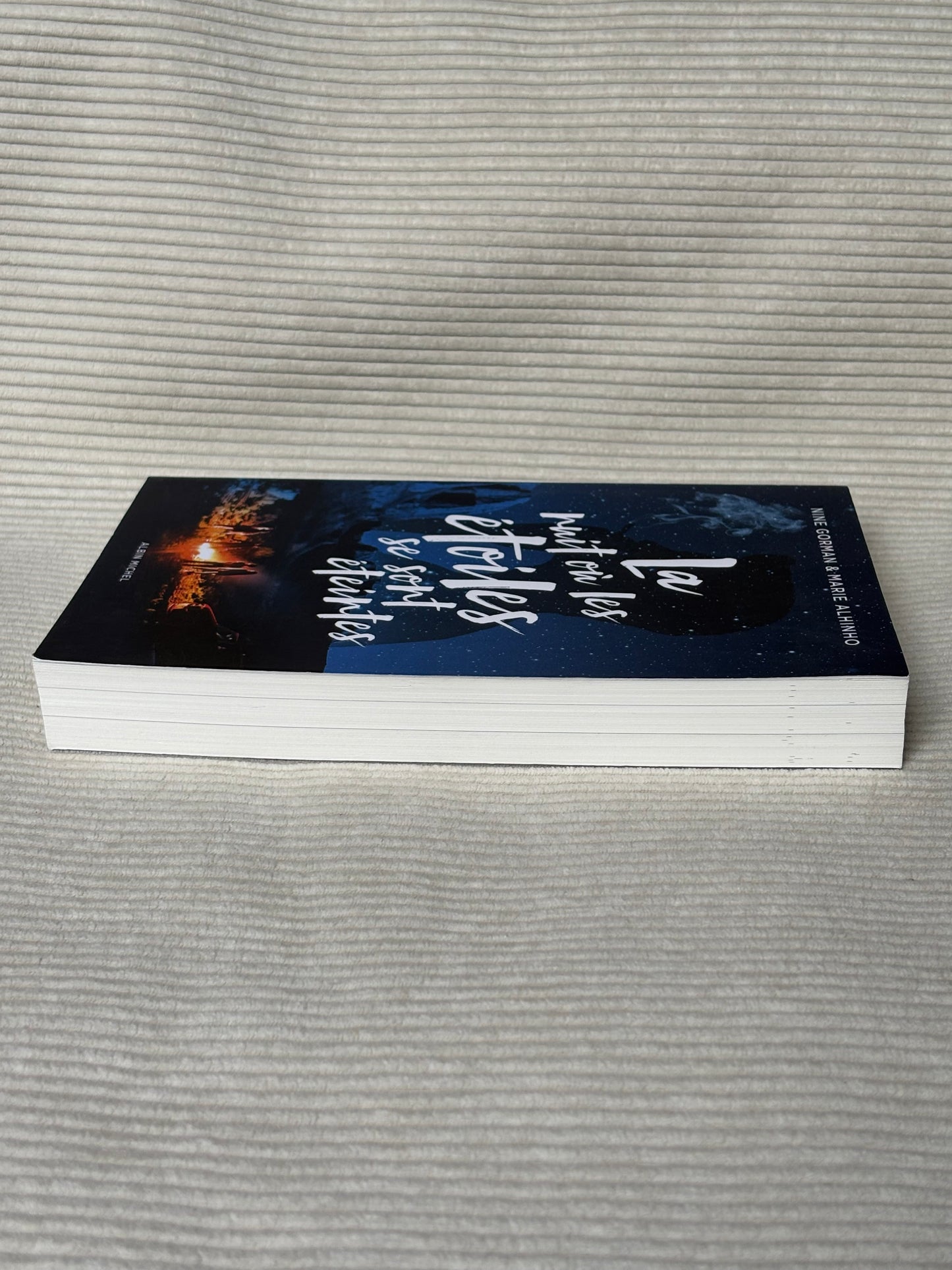 La nuit où les étoiles se sont éteintes - Nine Gorman & Marie Alhinho