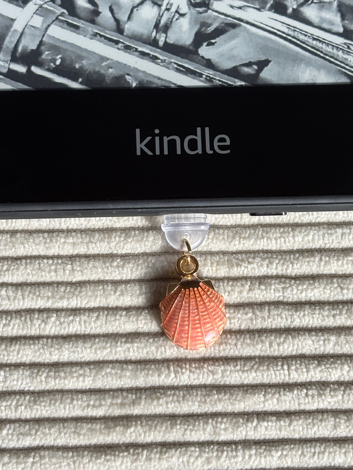 Charm anti-poussière USB-C - Coquillage corail nacré