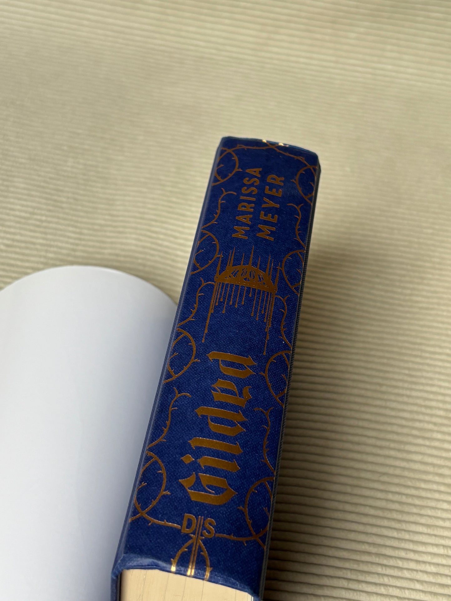Gilded - Marissa Meyer