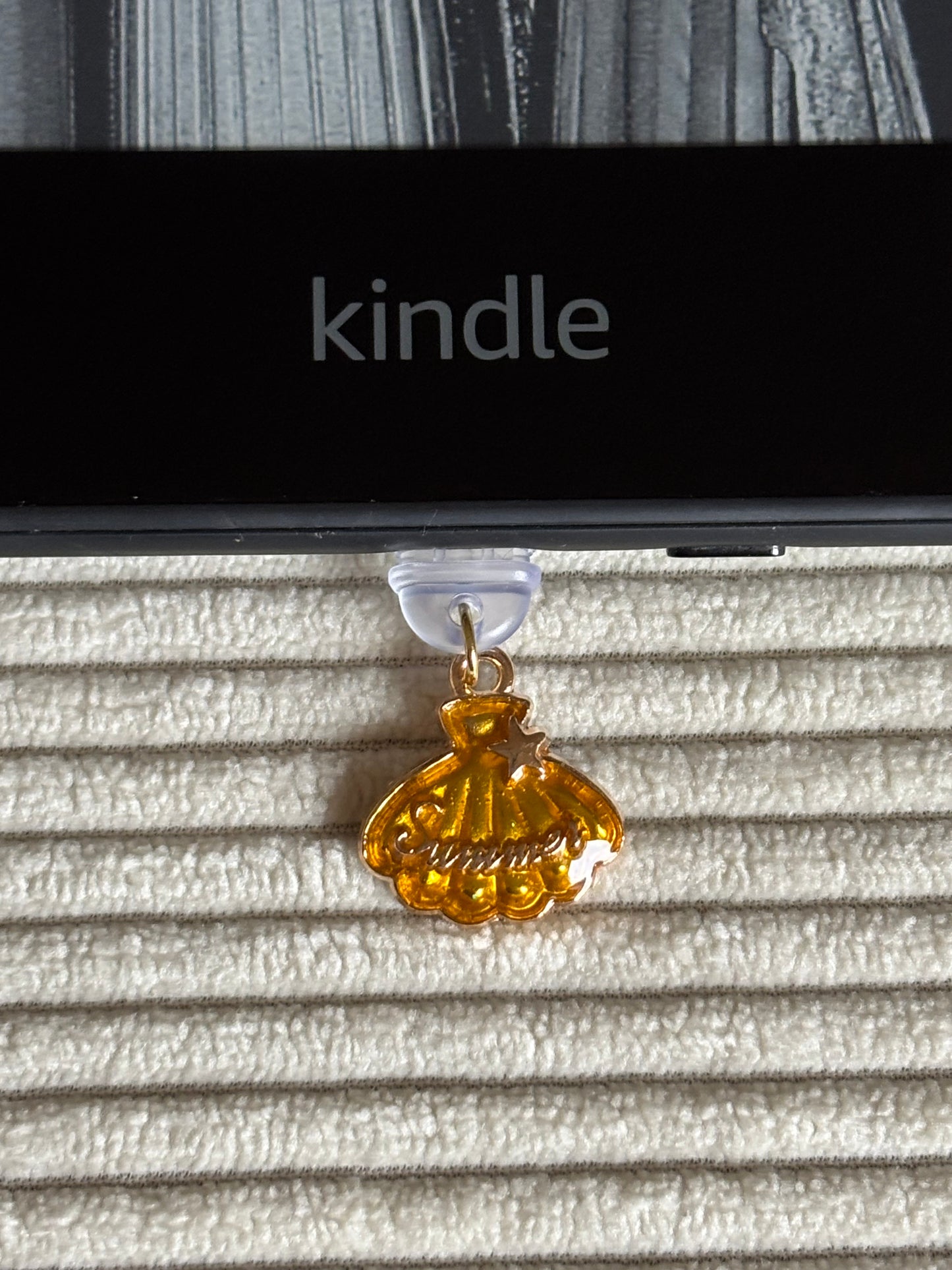 Charm anti-poussière USB-C - Coquillage Orange Summer