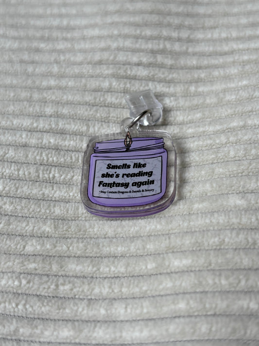 Charm anti-poussière USB-C - Smells like she’s reading Fantasy again