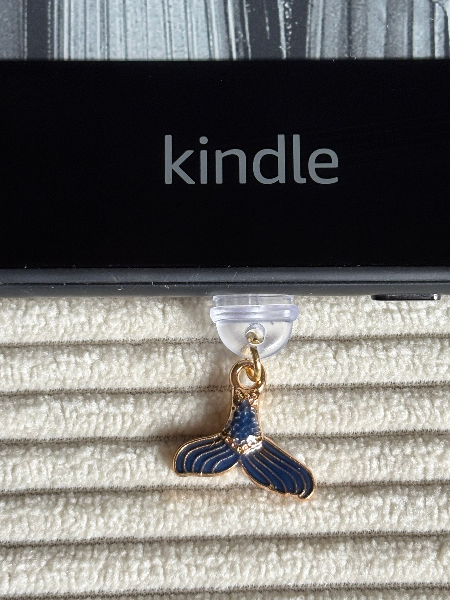 Charm anti-poussière USB-C - Queue de baleine bleue